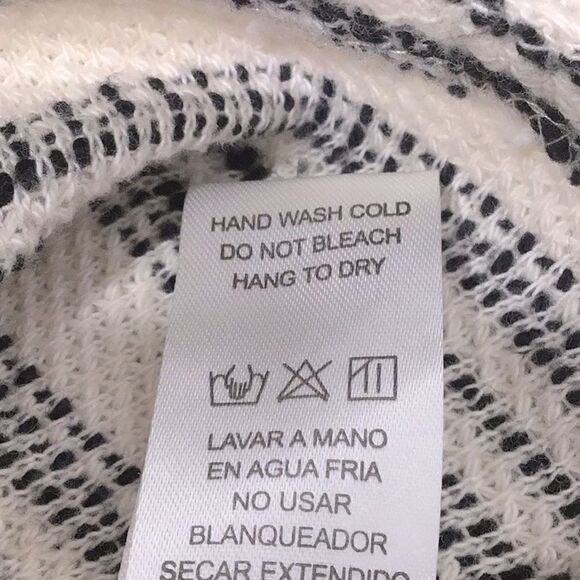 Doe & Rae Black Stripe Cream Knit Back Zip Pullover - Picture 10 of 11